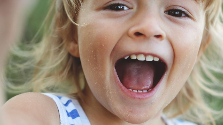 La importancia de la prevención de caries en los dientes de leche durante el embarazo y la lactancia